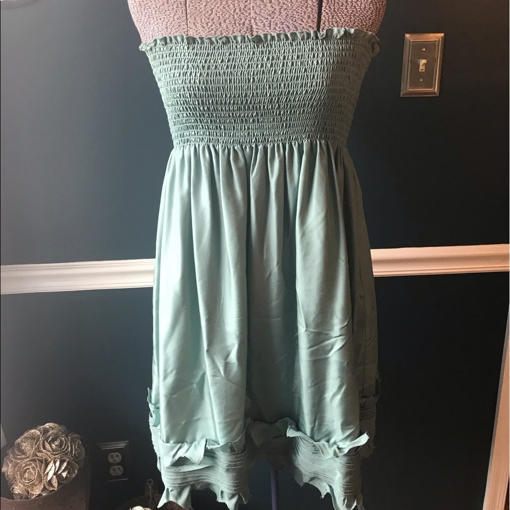 Women’s small BCBG MAXAZRIA 100% silk dress